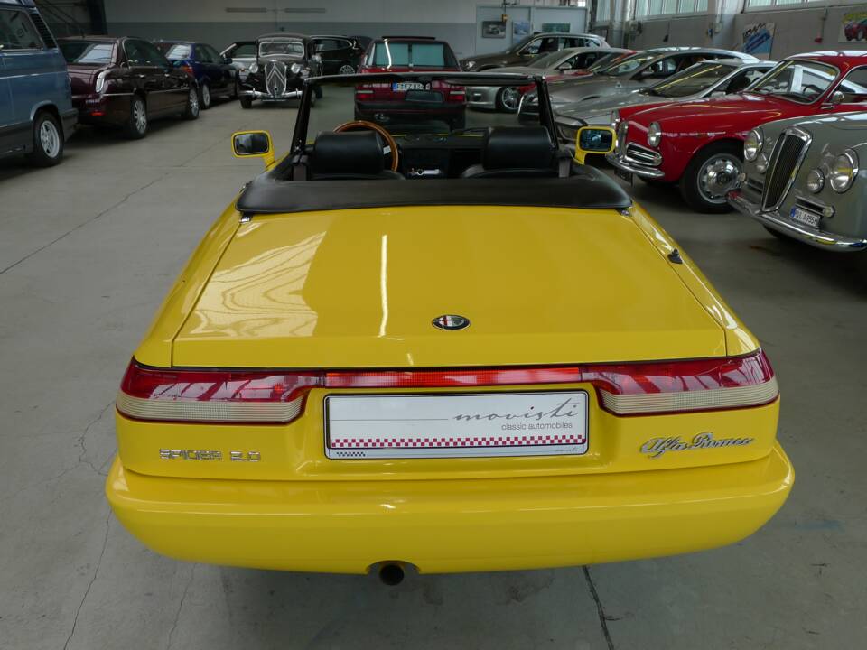 Bild 25/39 von Alfa Romeo 2.0 Spider (1992)