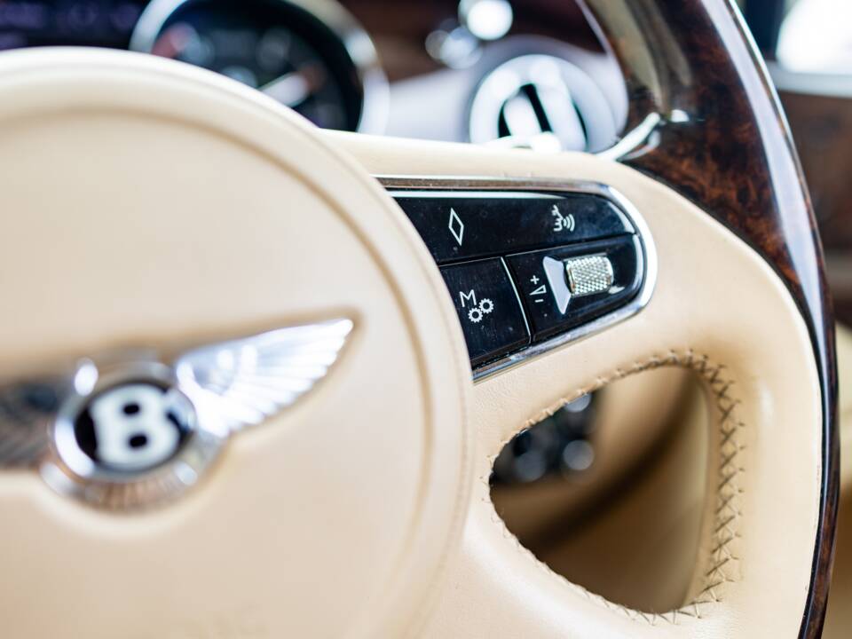 Bild 25/50 von Bentley Mulsanne (2011)
