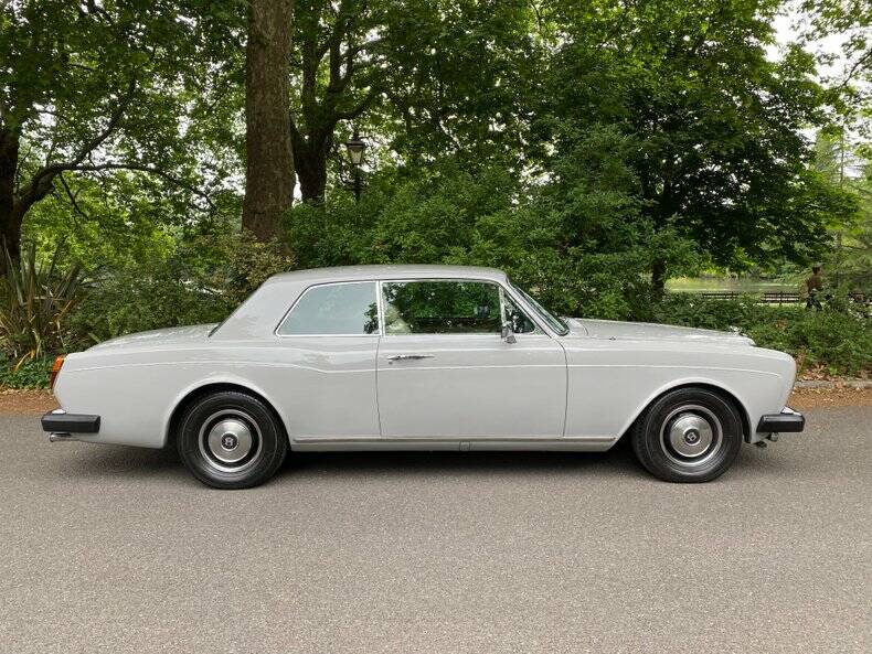 Bild 13/50 von Bentley Corniche (1980)