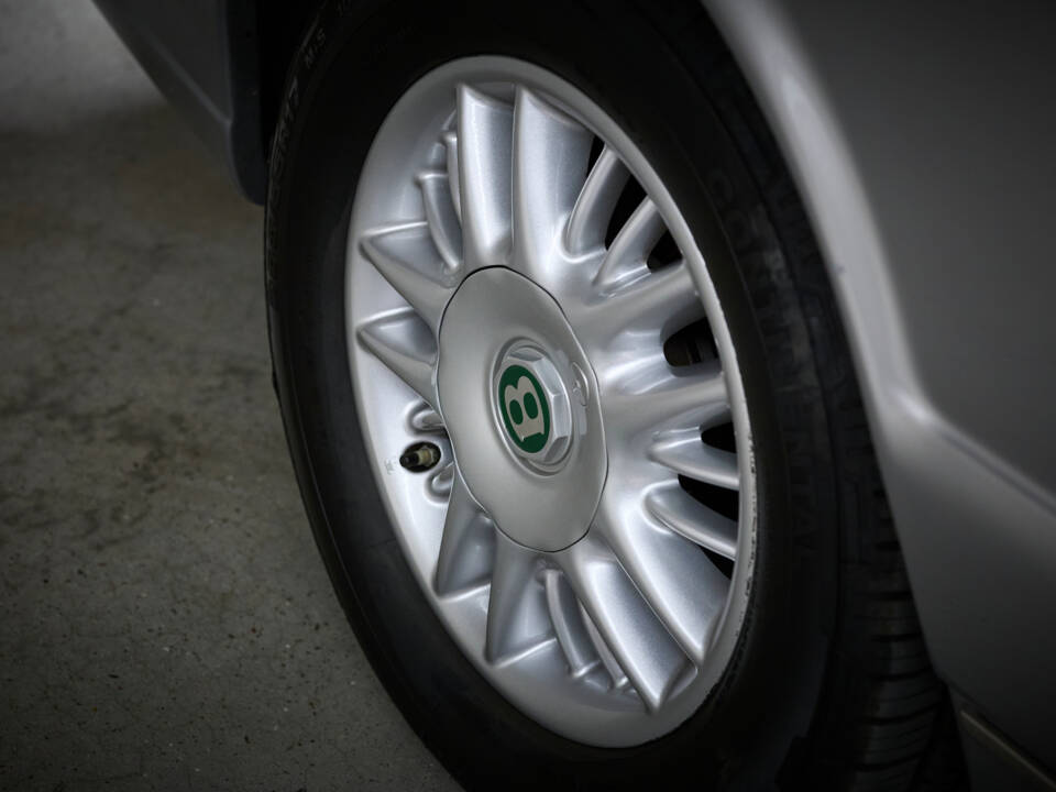 Image 29/77 of Bentley Azure (2001)