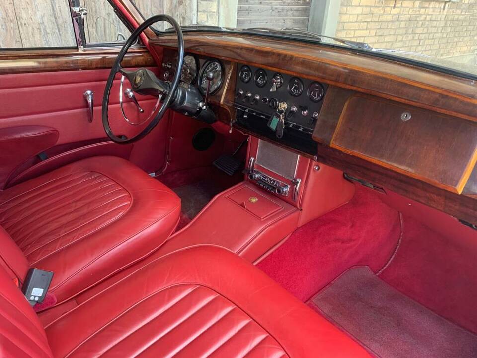 Image 12/23 de Jaguar 340 (1968)