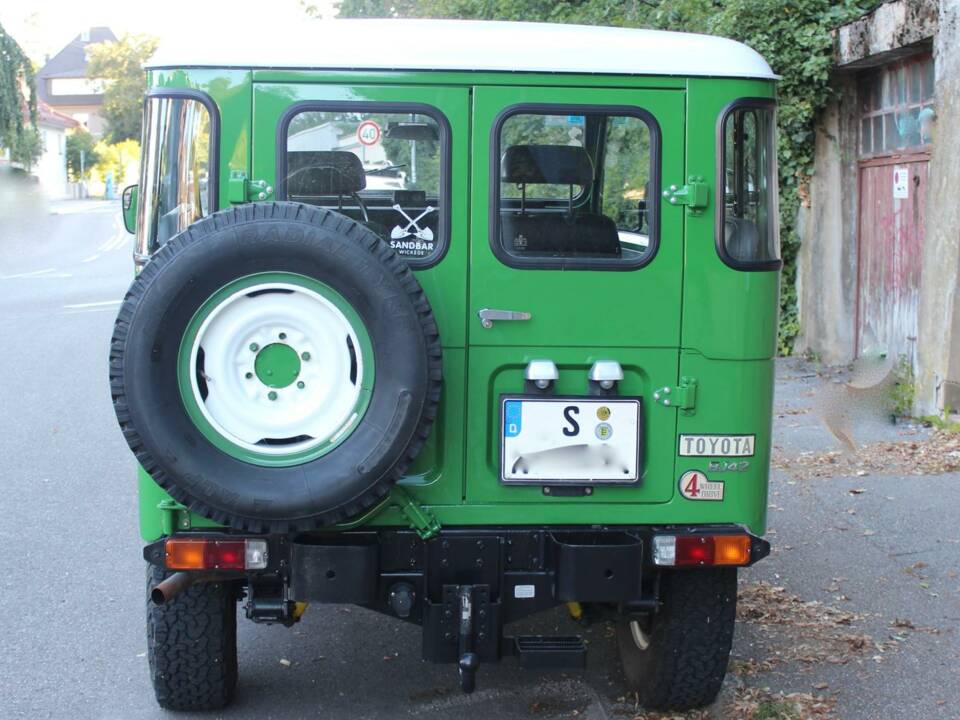 Bild 5/15 von Toyota Land Cruiser BJ 42 (1981)