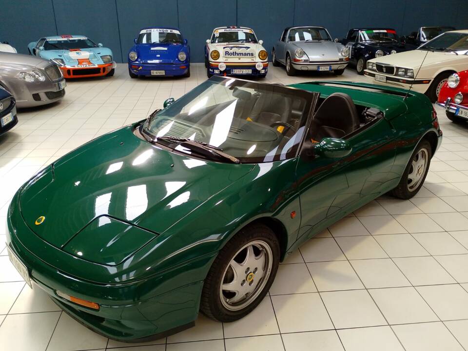 Image 3/46 of Lotus Elan SE (1992)