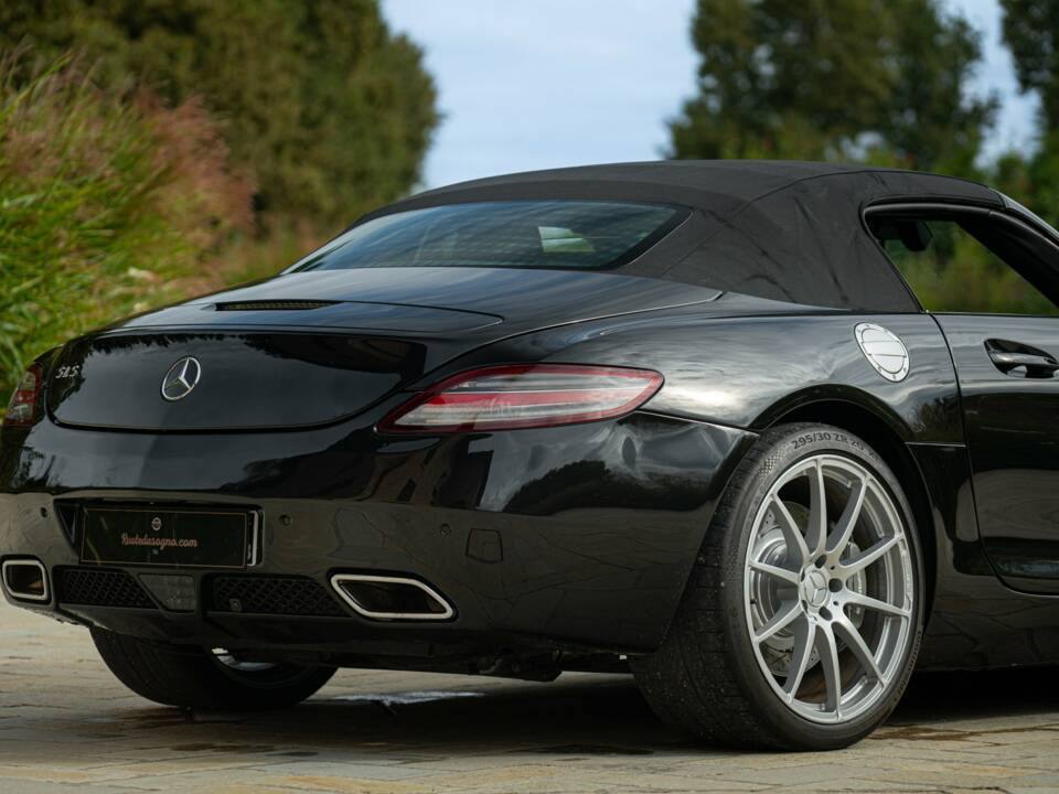 Immagine 41/50 di Mercedes-Benz SLS AMG Roadster (2011)