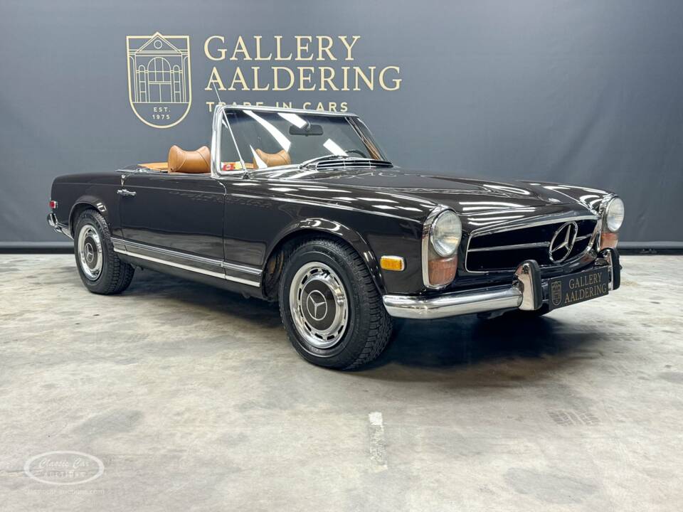 Image 7/38 of Mercedes-Benz 280 SL (1968)