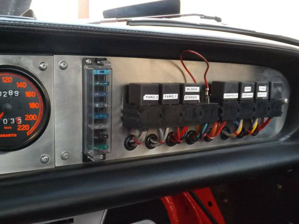 Bild 16/50 von FIAT 124 Sport Coupe (1967)