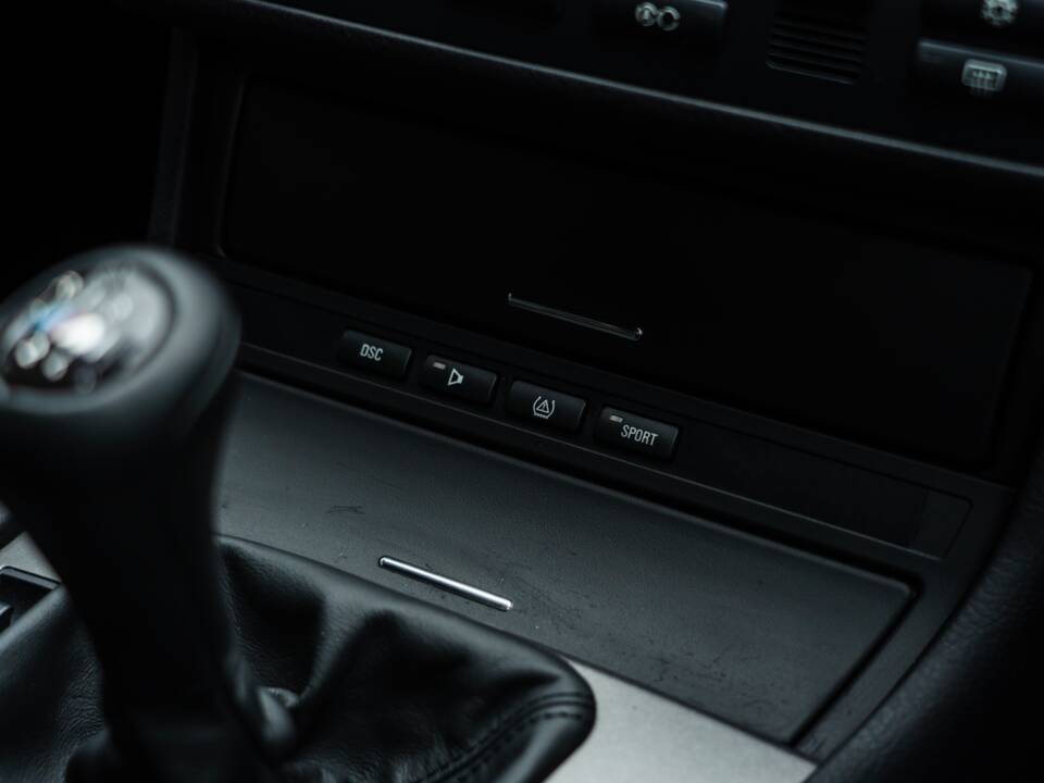 Bild 32/68 von BMW M3 (2003)