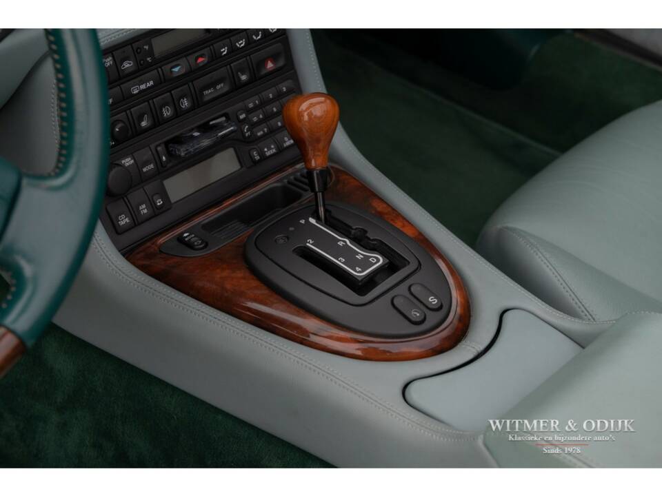 Bild 16/33 von Jaguar XKR (1999)