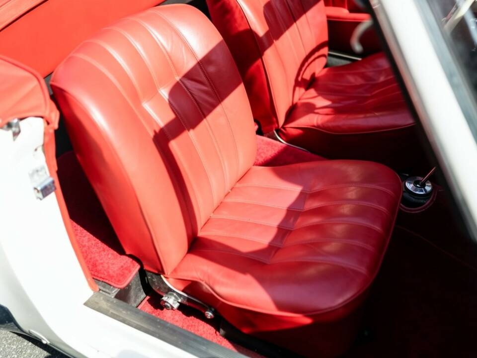 Image 11/25 of Mercedes-Benz 190 SL (1958)