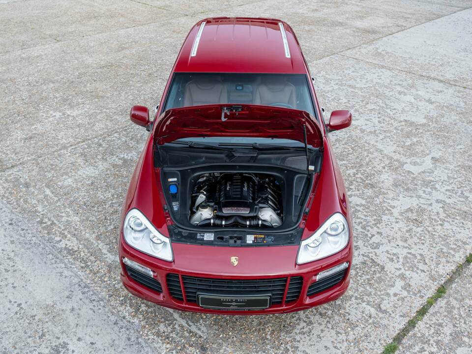 Image 38/45 of Porsche Cayenne Turbo (2009)