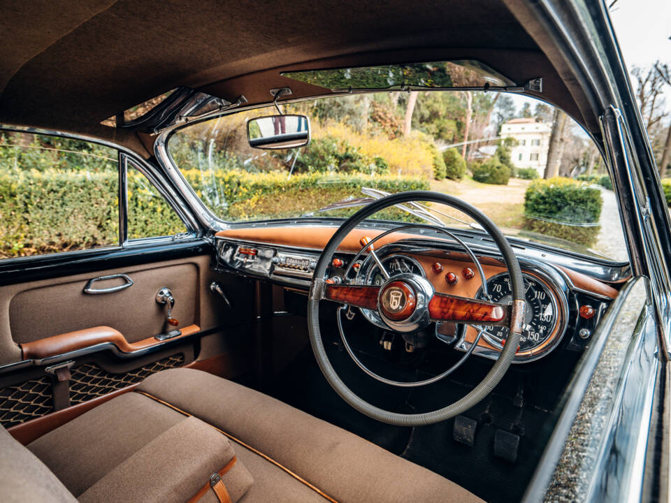 Image 35/51 of Lancia Aurelia B52 Bertone (1951)