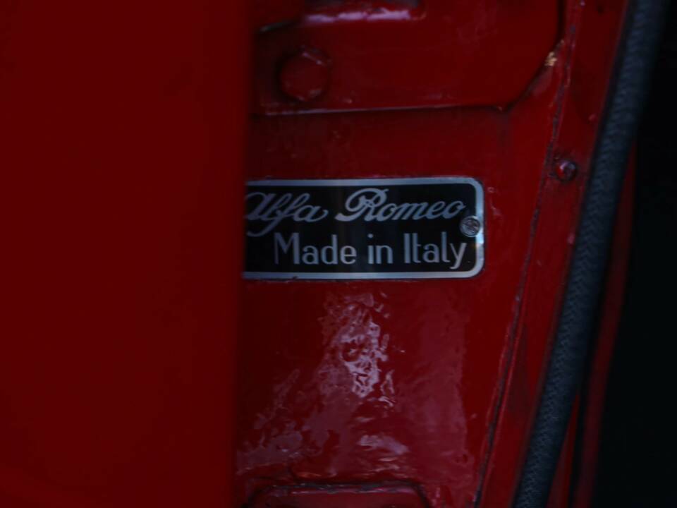 Image 44/50 of Alfa Romeo Giulia 1600 Spider (1963)