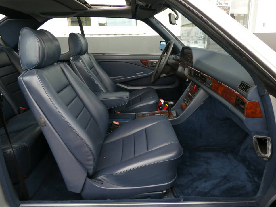 Imagen 13/26 de Mercedes-Benz 560 SEC (1987)