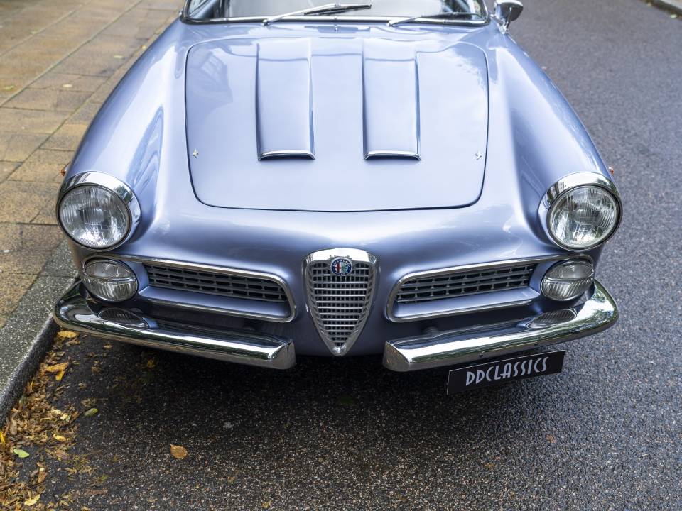 Afbeelding 7/29 van Alfa Romeo 2000 Spider (1960)