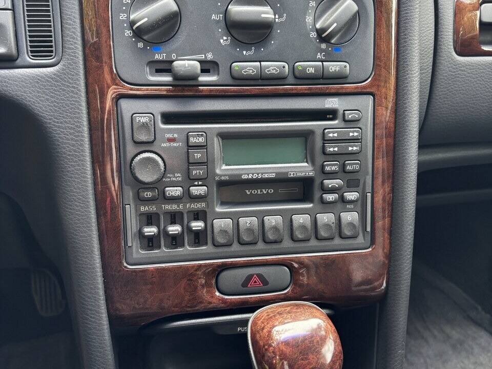 Image 13/21 de Volvo C70 2.0 T (2001)