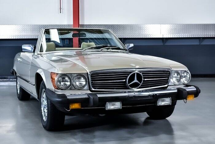 Image 4/7 de Mercedes-Benz 380 SL (1981)