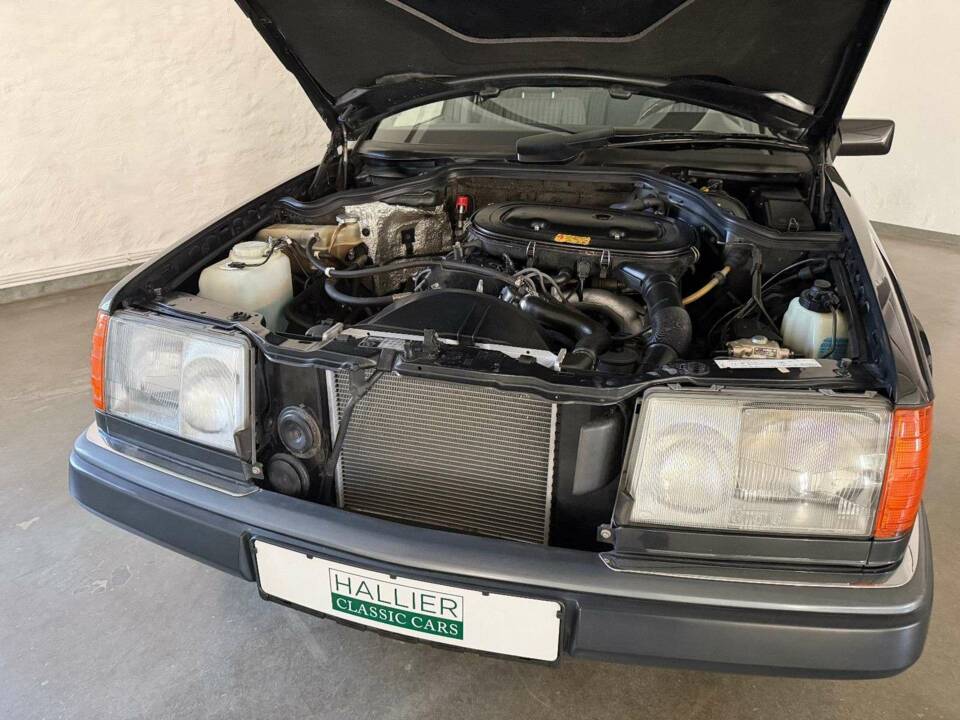 Image 6/43 of Mercedes-Benz 230 TE (1992)