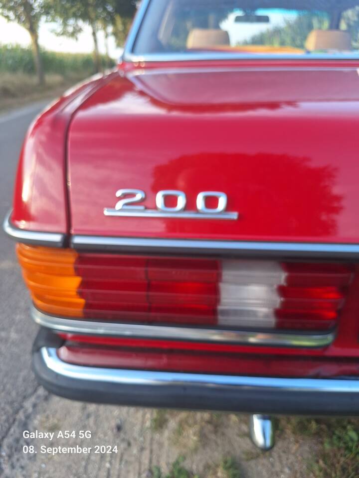 Bild 5/20 von Mercedes-Benz 200 (1982)