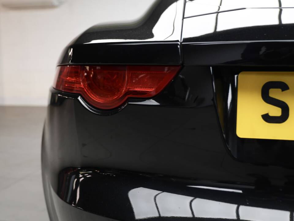 Afbeelding 27/50 van Jaguar F-Type R (2014)