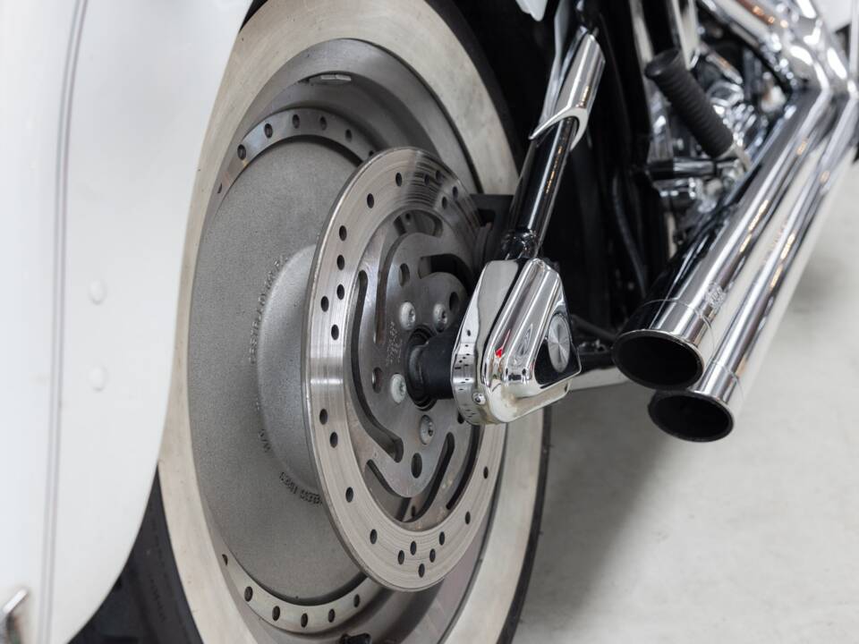 Image 33/34 of Harley-Davidson DUMMY (2002)