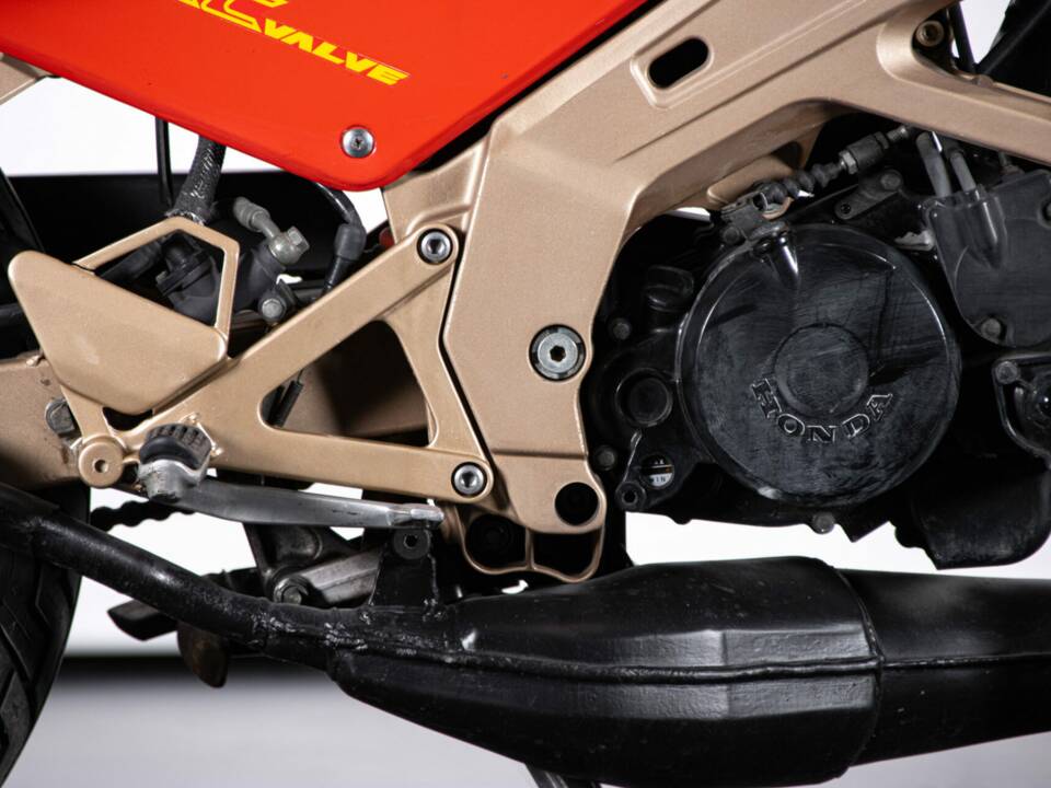 Image 29/50 of Honda NSR 125 R (1990)