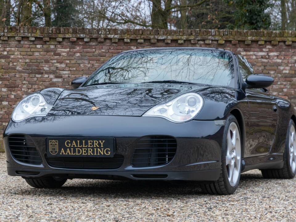 Bild 34/50 von Porsche 911 Carrera 4S (2003)