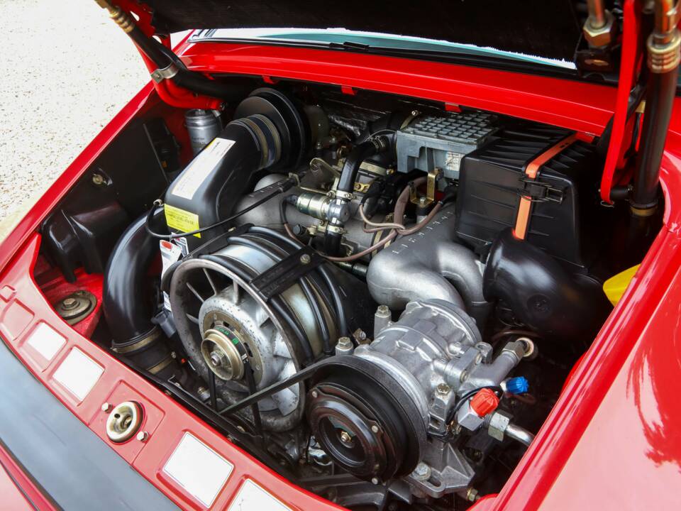 Afbeelding 50/50 van Porsche 911 Carrera 3.2 (1988)