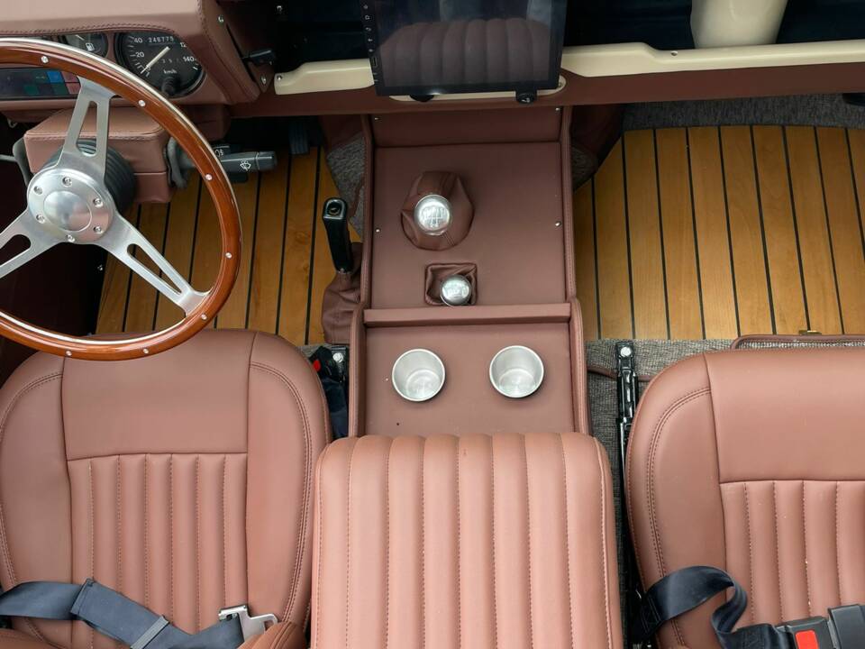 Bild 52/57 von Land Rover 110 (1989)