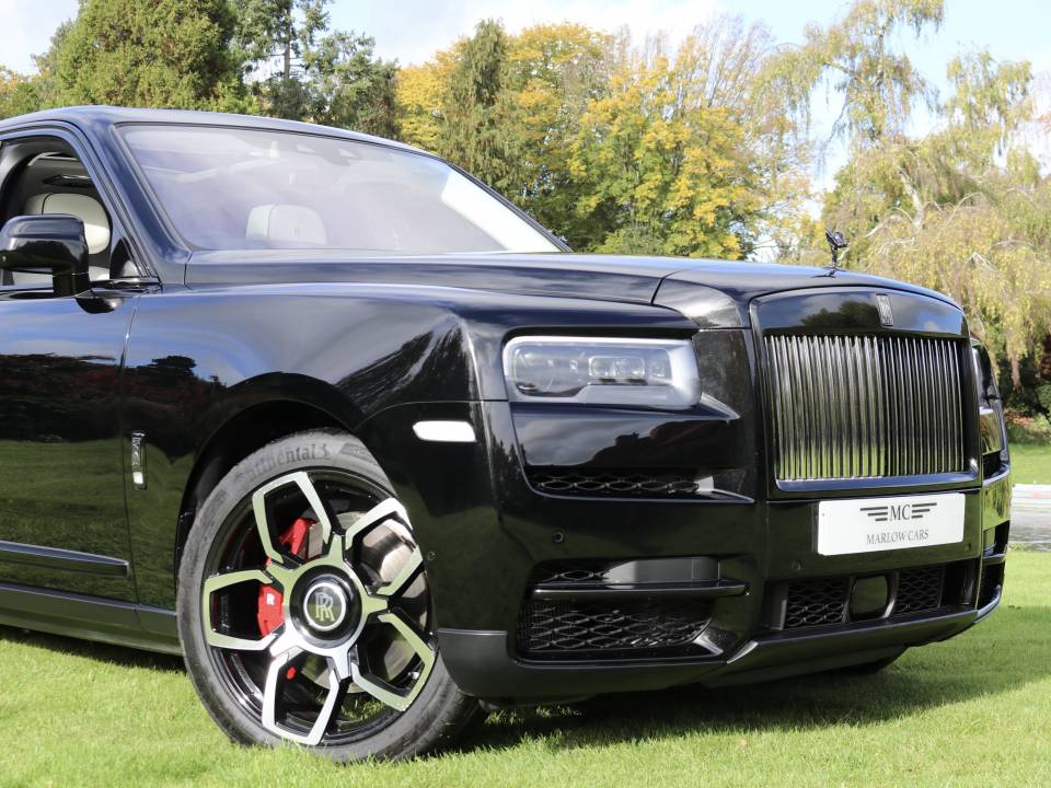 Image 7/100 of Rolls-Royce Cullinan Black Badge (2021)