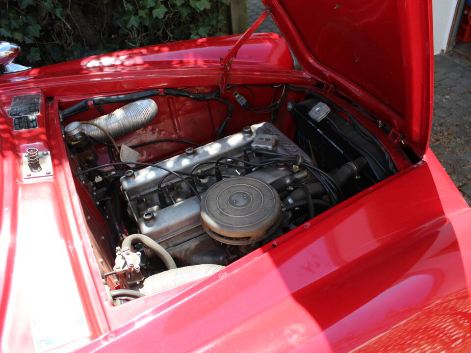 Image 22/23 of Alfa Romeo Giulietta Sprint 1300 (1964)