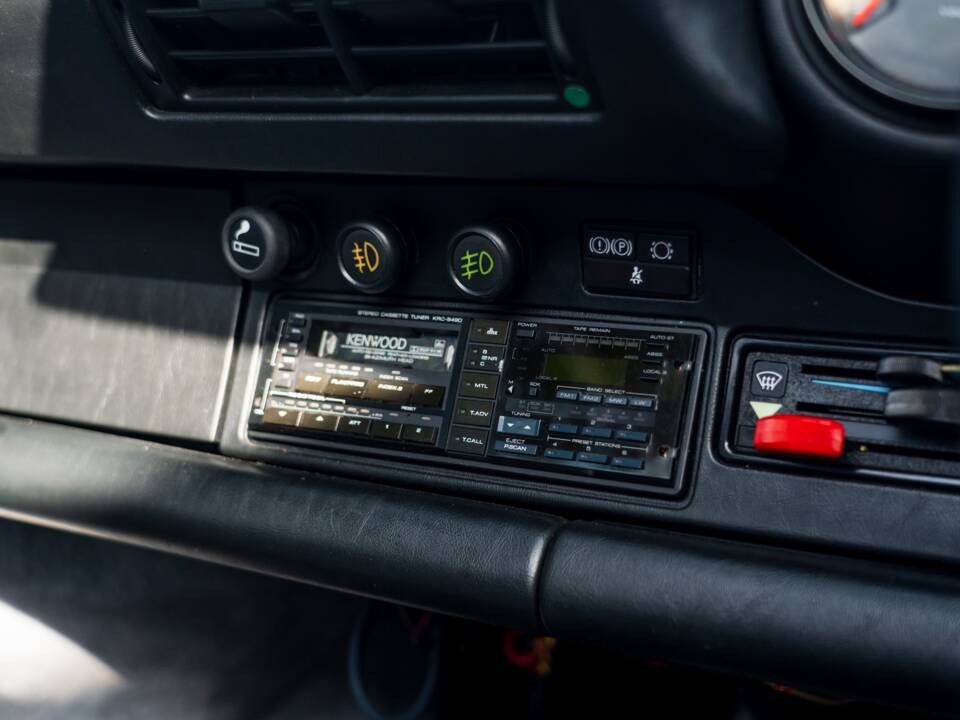 Bild 26/58 von Porsche 911 Carrera 3.2 (WTL) (1988)