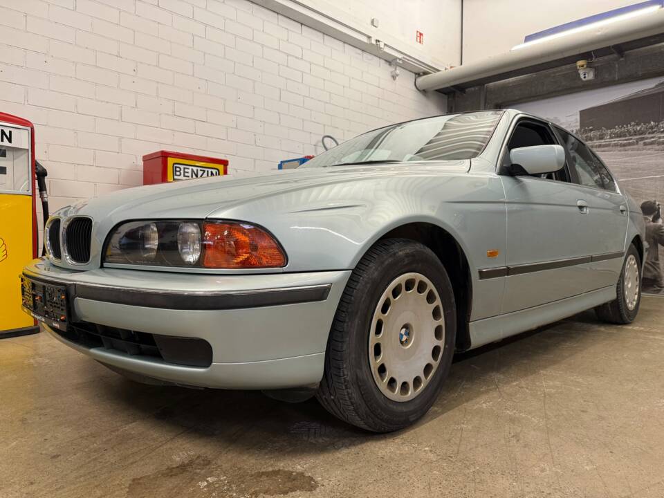Bild 2/16 von BMW 520i (1999)
