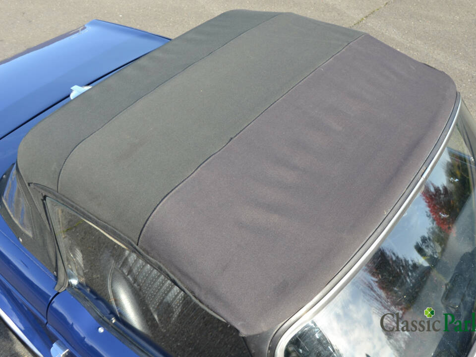 Image 9/50 of Triumph TR 6 (1975)