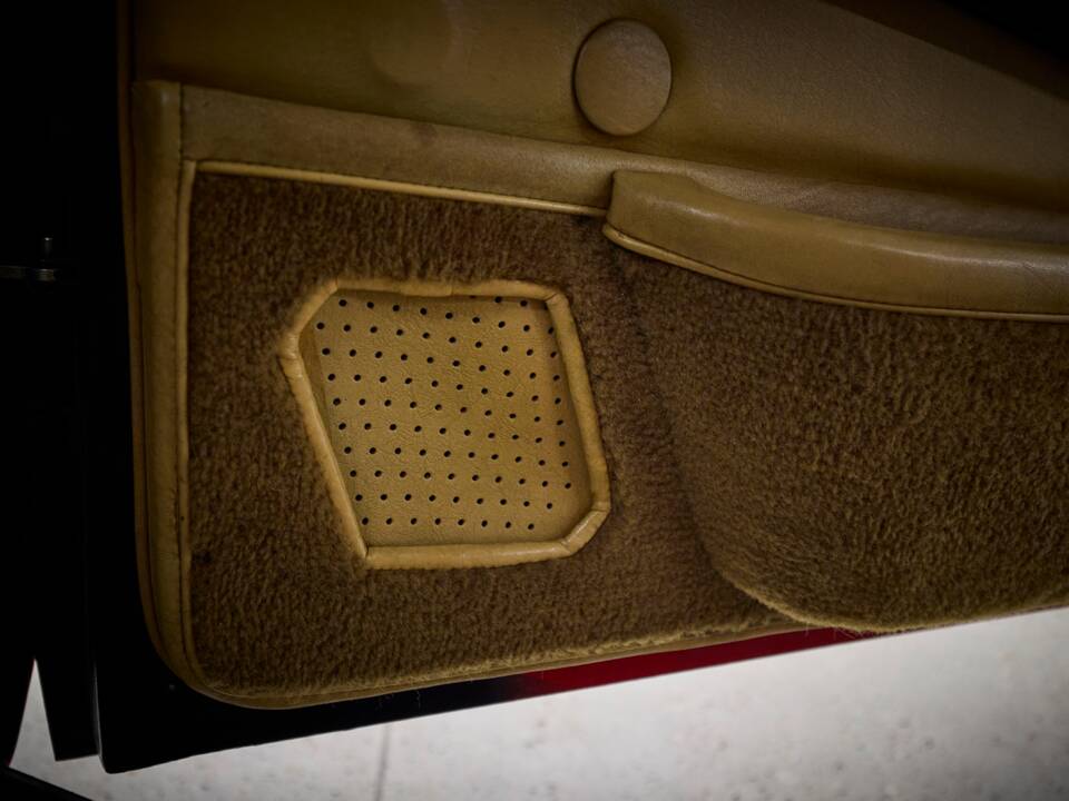 Image 55/97 of Ferrari 308 GTB Quattrovalvole (1983)