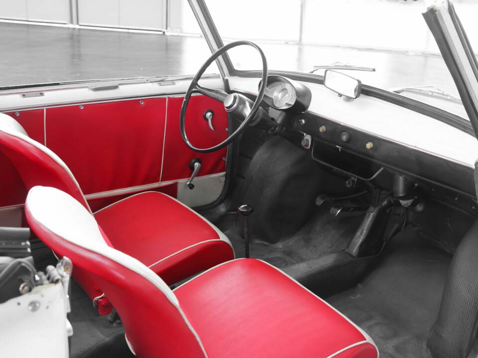 Image 17/37 of Autobianchi Bianchina Convertible (1960)