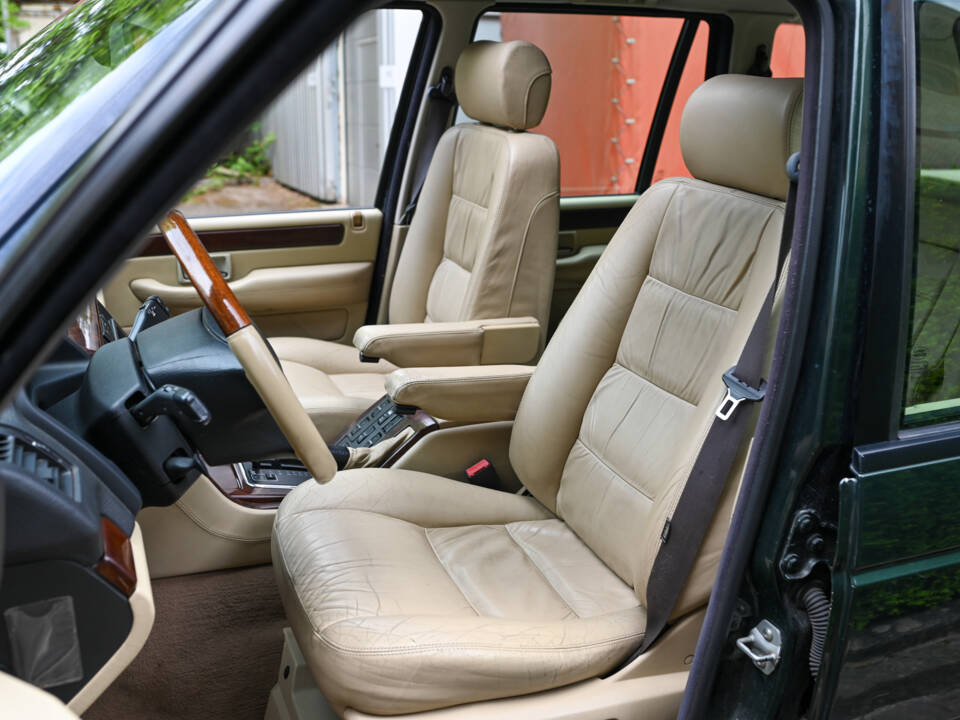 Bild 17/27 von Land Rover Range Rover 4.6 Vogue (2000)
