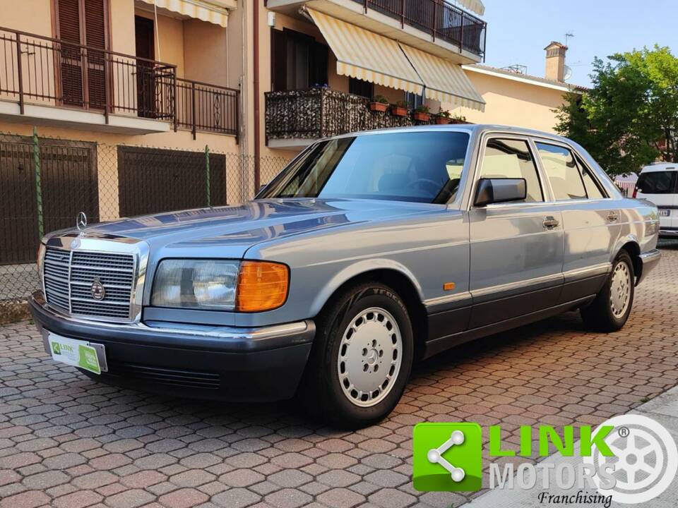 Imagen 7/10 de Mercedes-Benz 300 SE (1986)