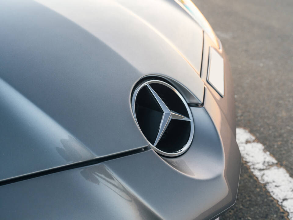 Image 5/45 de Mercedes-Benz SLR Stirling Moss (2009)