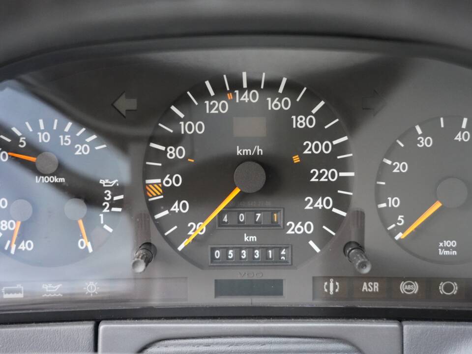 Imagen 5/18 de Mercedes-Benz 600 SEL (1991)