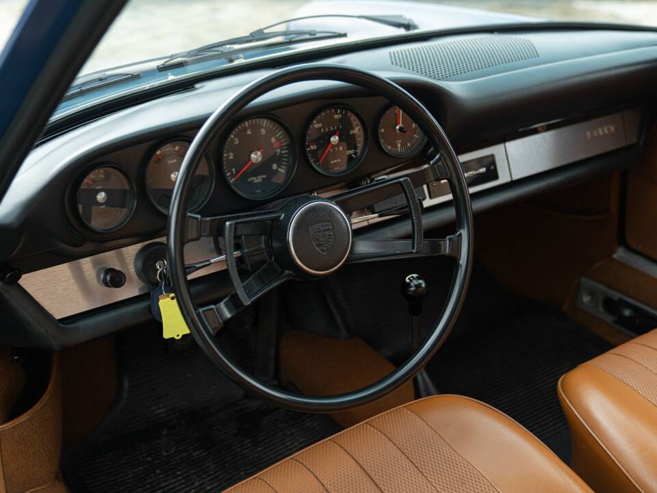 Immagine 33/50 di Porsche 911 2.0 T (1968)