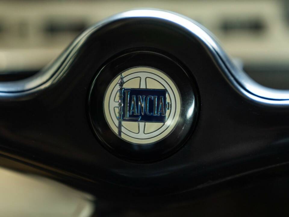 Image 35/43 of Lancia Flavia 1500 (1967)