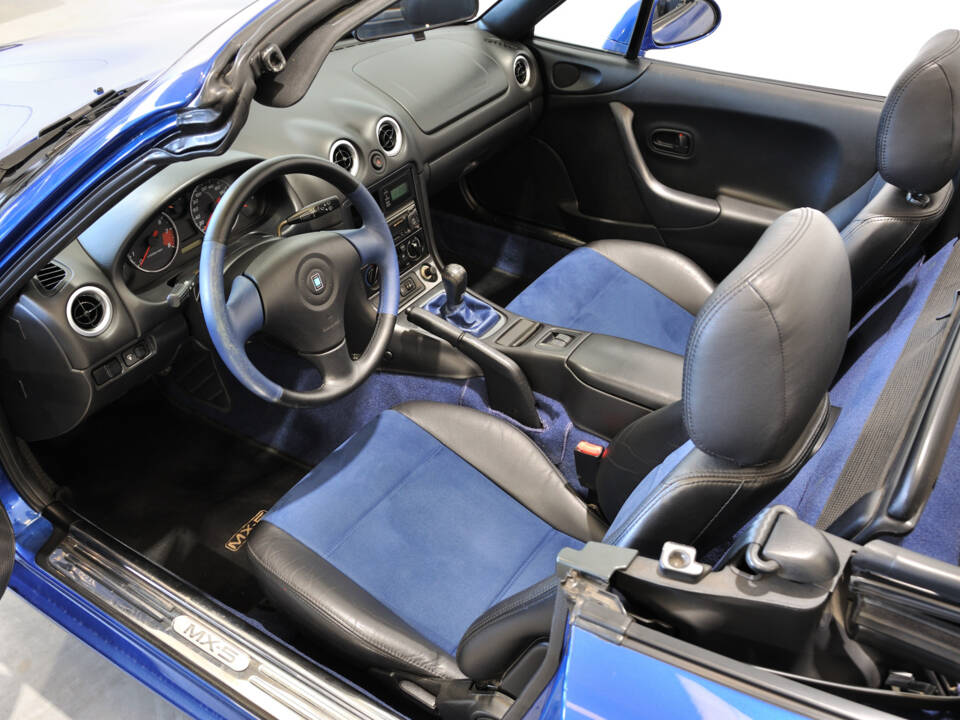 Image 20/47 of Mazda MX-5 1.8 (1999)