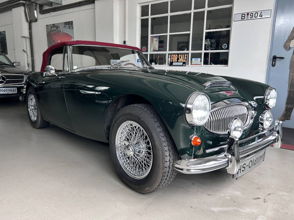 Immagine 2/31 di Austin-Healey 3000 Mk II (BJ7) (1962)