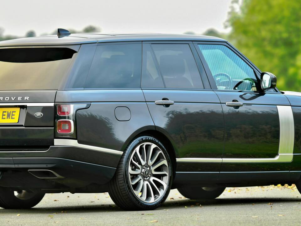 Afbeelding 14/46 van Land Rover Range Rover V8 SV Autobiography (2020)