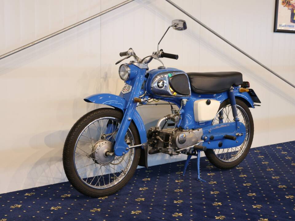 Bild 16/22 von Honda Super Cub C 110 (1900)