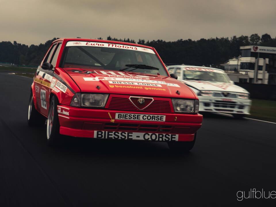 Afbeelding 8/52 van Alfa Romeo 75  2.5 V6 (1986)