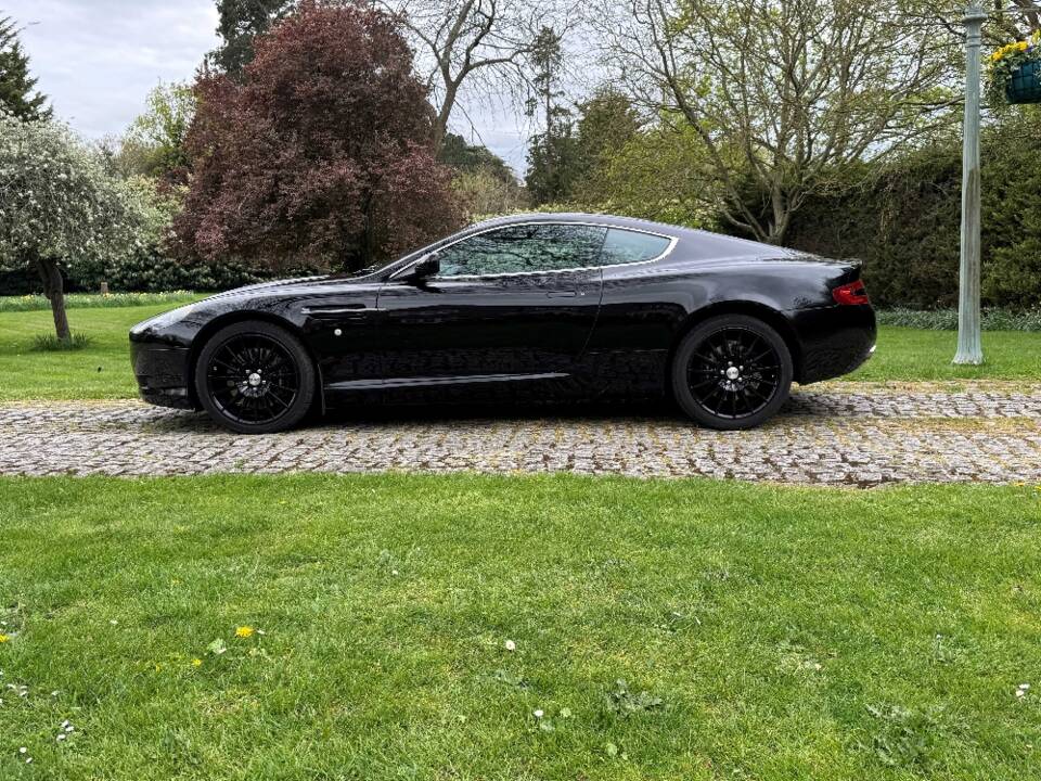 Afbeelding 10/30 van Aston Martin DB 9 (2007)