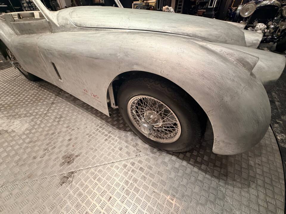 Immagine 37/39 di Jaguar XK 140 DHC (1955)
