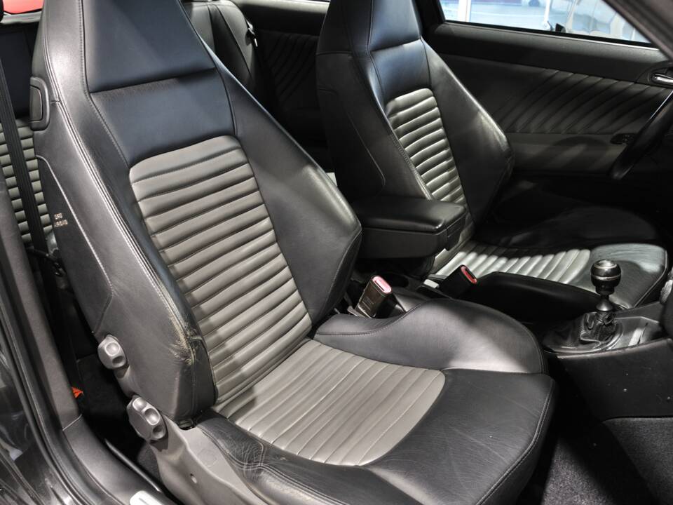 Image 24/27 of Alfa Romeo 147 3.2 GTA (2002)