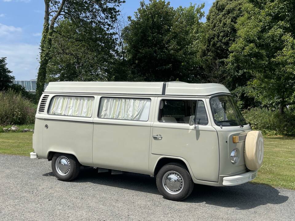 Bild 2/12 von Volkswagen T2b Westfalia (1975)